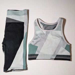 Nike DRI Fit women's blue/black bike short sports bra set